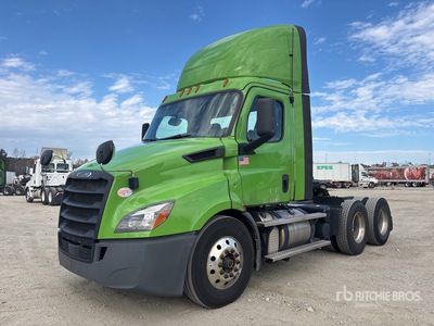 2020 Freightliner Cascadia 116 6x4 Day Cab Truck Tractor