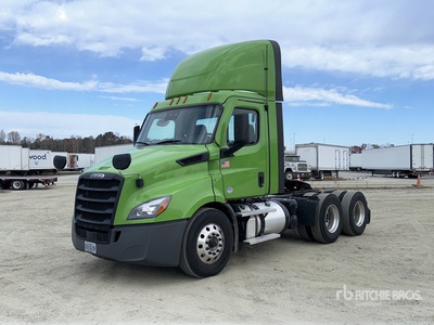 2021 Freightliner Cascadia 116 6x4 T/A Day Cab Truck Tractor