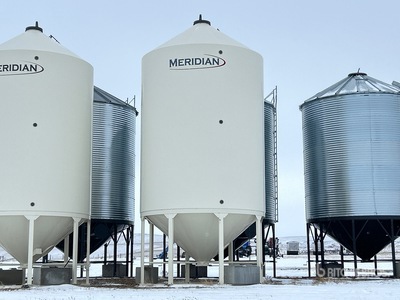 Meridian +/- 136 ton Smooth Wall Hopper Grain Bin