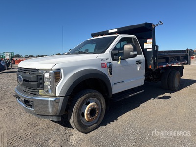 2019 Ford F-550 XL 4x2 Camion à benne