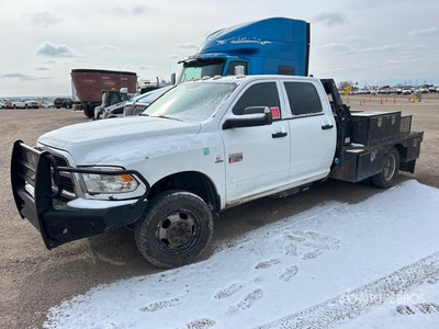 2012 Dodge Ram 3500 4x4 Crew Cab Camion à Plateau