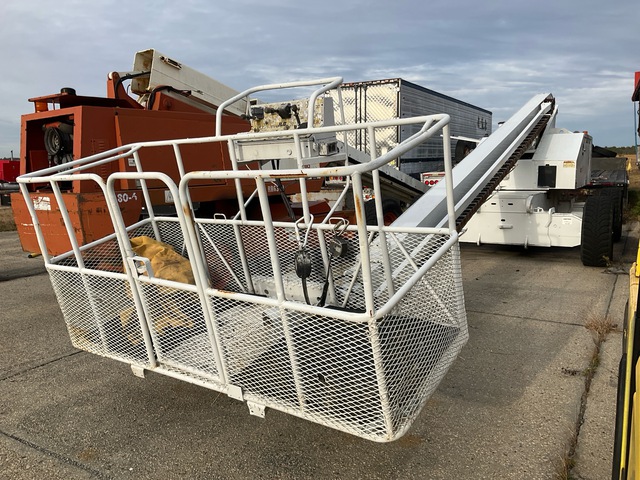 1997 JLG 80HX 4WD Diesel Telescopic Boom Lift 1997 JLG 80HX 4WD Diesel Telescopic Boom Lift