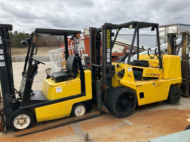 2002 Hyster S155XL2 15450 lb Pneumatic Tire Forklift