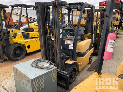 2006 Yale GLC050VXNVSE083 4800 lb Pneumatic Tire Forklift