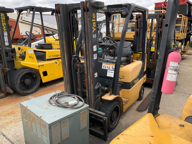 2006 Yale GLC050VXNVSE083 4800 lb Pneumatic Tire Forklift 2006 Yale GLC050VXNVSE083 4800 lb Pneumatic Tire Forklift