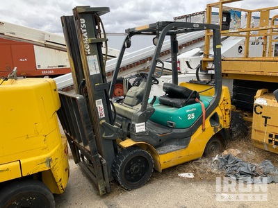2007 Komatsu FG25ST-16 4650 lb Pneumatic Tire Forklift