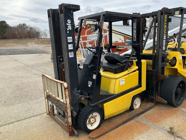 1999 Yale GLC040 Pneumatic Forklift (Inoperable) 1999 Yale GLC040 Pneumatic Forklift (Inoperable)