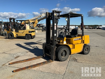 1996 Cat DP30 Pneumatic Tire Forklift