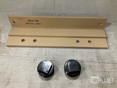 (490) Caplugs P-108 Plastic Threaded Plugs & (12) 13016283 Angle Brackets