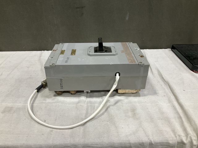 (6) SPD NQB-A1600 Circuit Breakers