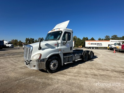 2015 Freightliner Cascadia 125 6x4 T/A Day Cab Truck Tractor