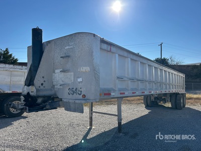 2009 Clement ALHL3841 38 ft T/A Aluminum End Dump Trailer