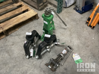 Quantity of 4  2015 Gearwrench PHD0535 flange spreaders