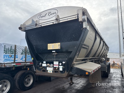 2025 Trout River 40 ft Tri/A Live Bottom Trailer