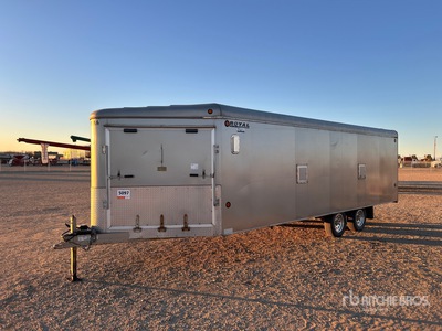 2005 Royal 26 ft Tri/A V-Nosed Enclosed Trailer
