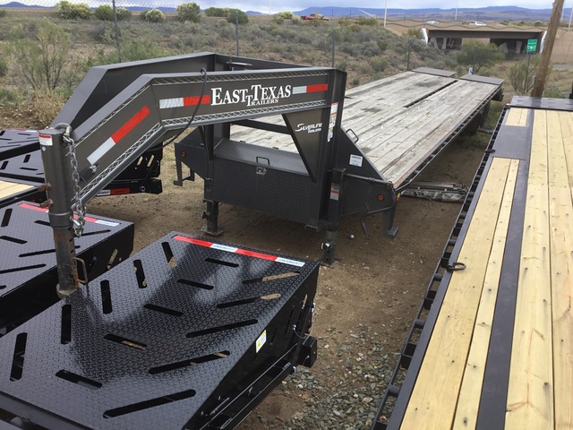 2024 East Texas 40 ft T/A Gooseneck Equipment Trailer