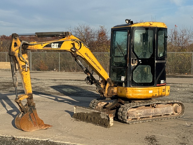 2005 Cat 303 CR Mini Excavator