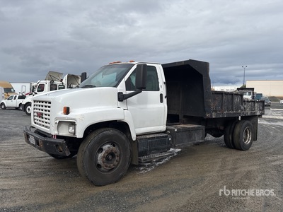2005 GMC C6500 4x2 Camion à benne essieu simple