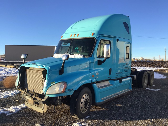 2012 Freightliner Cascadia 125 6x4 T/A Sleeper Truck Tractor (Inoperable)