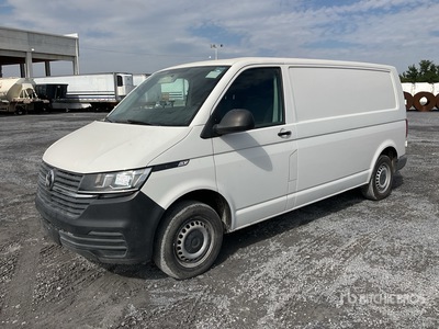 2021 Volkswagen Transporter Camioneta con Caja Seca / Cargo Van