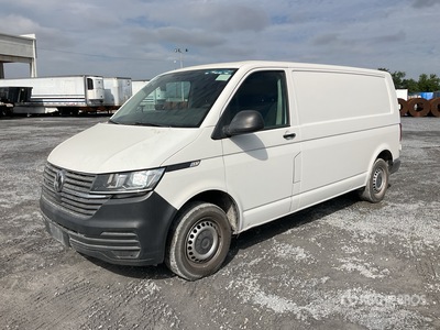 2021 Volkswagen Transporter Camioneta con Caja Seca / Cargo Van