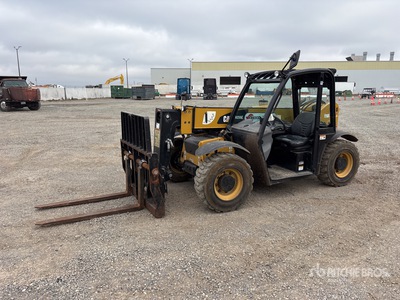 2017 Cat TH255C を見 Telehandler