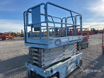 2015 Genie GS-3246 Electric シザーリフト