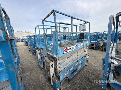 2016 Genie GS3232 Electric シザーリフト