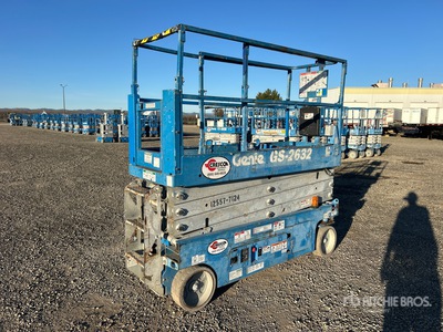 2015 Genie GS2632 Electric シザーリフト