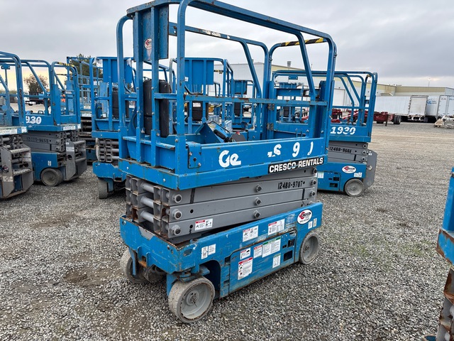 2016 Genie GS-1930 Electric Scissor Lift