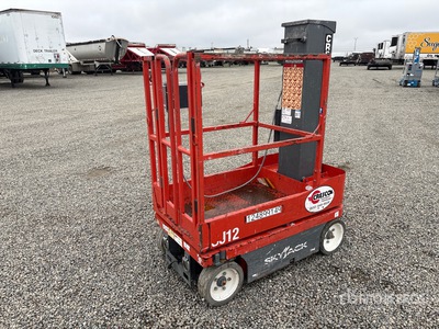 2017 Skyjack SJ12 Elevador vertical
