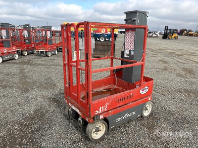 2017 Skyjack SJ12 Elevador vertical