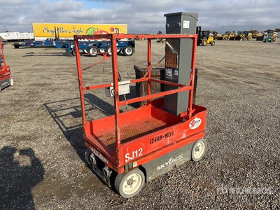 2017 Skyjack SJ12 Elevador vertical