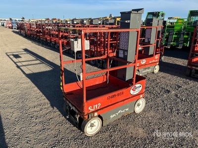 2017 Skyjack SJ12 Elevador vertical