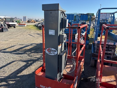 2017 Skyjack SJ12 Vertikaler Mastlift