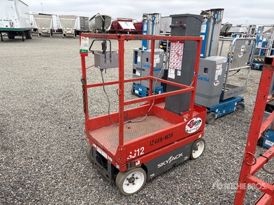 2017 Skyjack SJ12 Elevador vertical