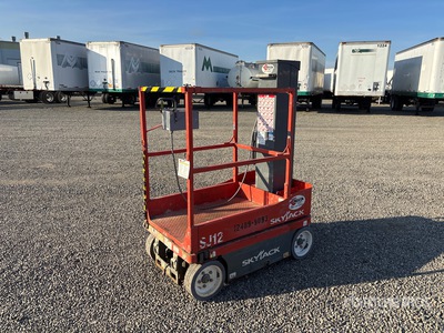 2016 Skyjack SJ12 Elevador vertical