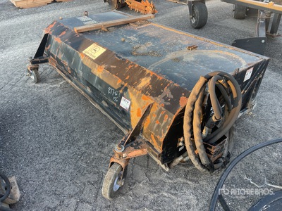 John Deere BP84 84 in Skid Steer Broom