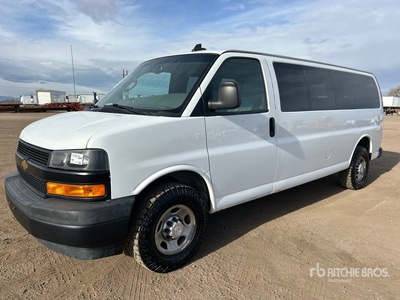 2020 Chevrolet Express 3500 12 Passenger Van