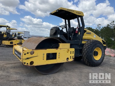 2015 Bomag BW211D-50 Smooth Drum Compactor