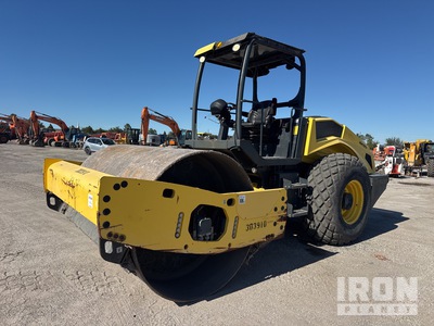 2018 Bomag BW211D-5 Rollers جهاز ضاغط  الأسطوانة الناعمة