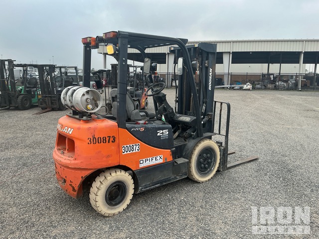 MONTACARGAS 2018 DOOSAN G25P5