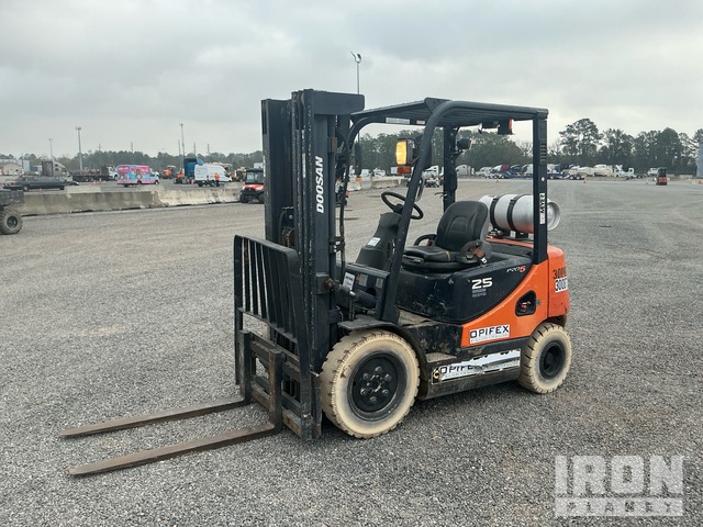MONTACARGAS 2018 DOOSAN G25P5