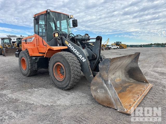 CARGADOR FRONTAL 2021 DOOSAN DL2205