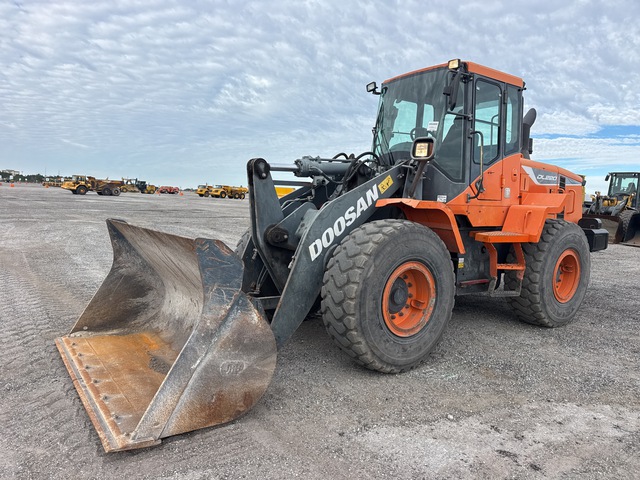 2021 Doosan DL220-5 Wheel Loader