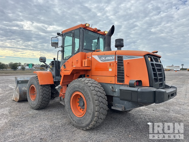 CARGADOR FRONTAL 2021 DOOSAN DL2205