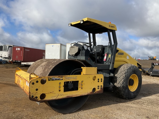 2016 Bomag BW211D-50 Smooth Drum Compactor