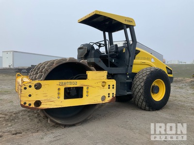 2016 Bomag BW211D-50 جهاز ضاغط  الأسطوانة الناعمة