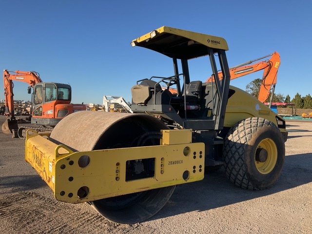 2016 Bomag BW 211 D-50 Smooth Drum Compactor