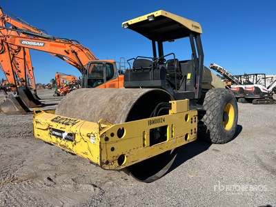2016 Bomag BW211D-50 Walzenzug mit Glattmantelbandage